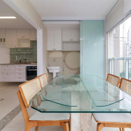 Apartamento com 43m² na região do Campo Belo em São Paulo - SP.