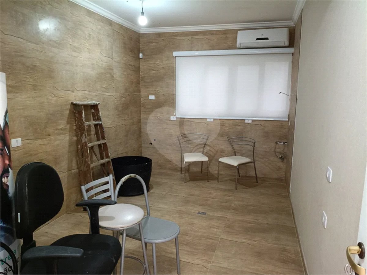 Casa comercial com 7 salas, 2 vagas no Paraiso