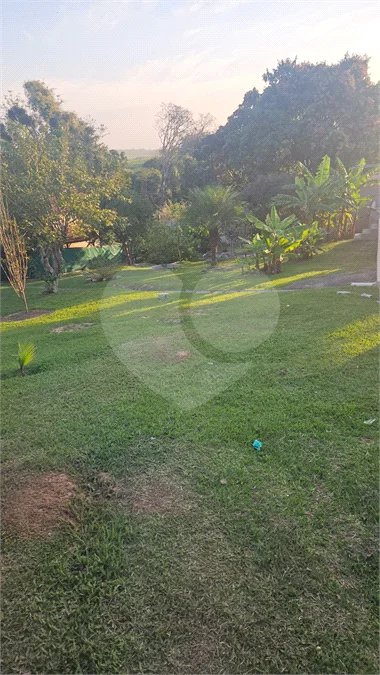 Indaiatuba- condominio Vale das Laranjeiras - Itaici - Terreno 3040,00 ms- construida 220ms - 3 dormitórios, sendo 2 suítes e uma suíte master com closet, além de uma sala ampla com 3 ambientes, Cozinha planejada,, campo de futebol/vôlei, Area de lazer com piscina, espaço gourmet com churrasque