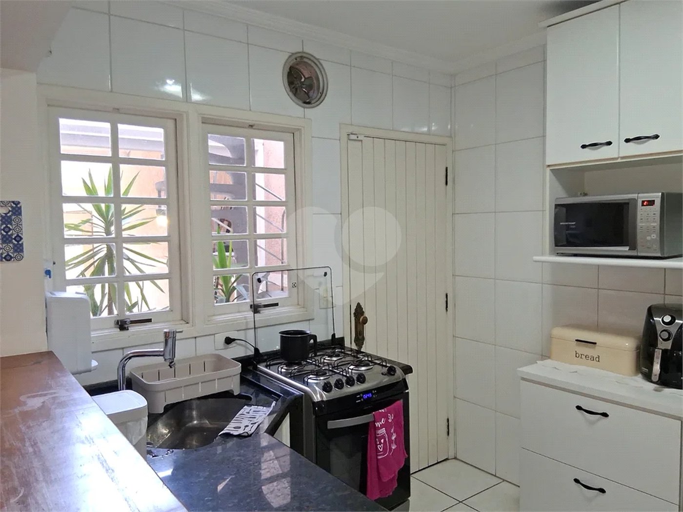 Casa à Venda na Vila Rosália | 4 Dorms, Área Gourmet e Rua Sem Saída