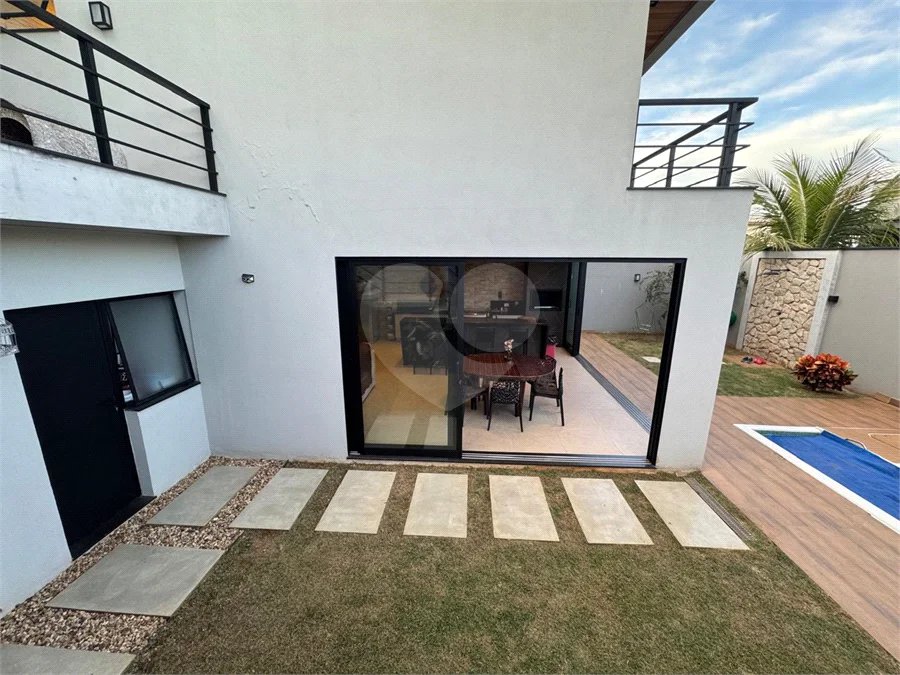 Casa à venda com 3 quartos, sendo 1 suíte,  no condomínio Parque Residencial Damha 2, Piracicaba - SP