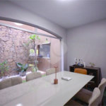 Casa com 4 Dormitórios sendo 1 suíte, com 3 Vagas