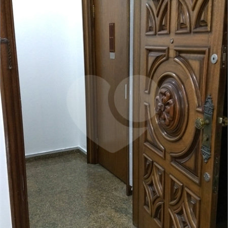 Apartamento à venda no bairro Bela Vista.