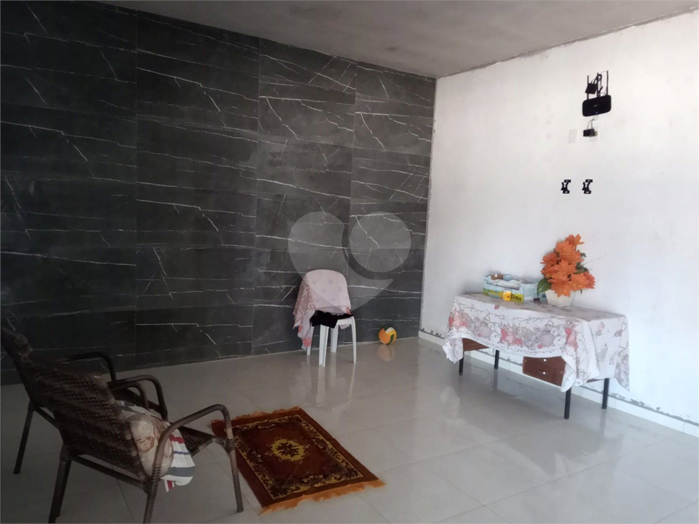 Maravilhosa chácara no Aracê de Santo Antonio recém construída, com uma construção de 230m²