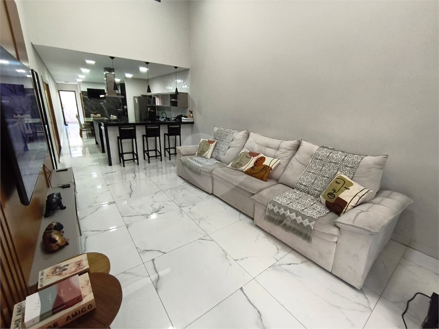 Casa 3 quartos 3 suítes Faixa Azul com piscina aquecida