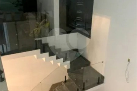 MAGNÍFICA CASA de 250 m² para VENDA NO CONDOMÍNIO VALE DAS AGUAS EM BRAGANÇA PAULISTA