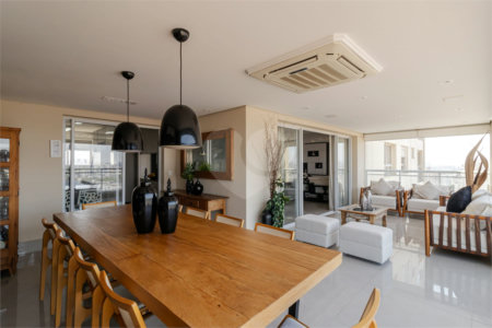 APARTAMENTO IPIRANGA COM 4 SUÍTES E 3 VAGAS - REFORMADO!