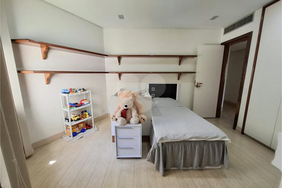 Apartamento, a venda, com 300m² de área privativa, 4 suítes, 4 vagas - Santana / SP