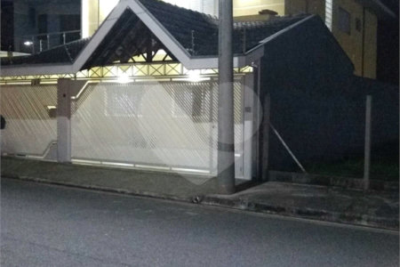 CASA A VENDA NO BAIRRO VISTA VERDE COM 3 DORMITORIOS, 3 SUITES, 3 VAGAS, METRAGEM 316M², SJC