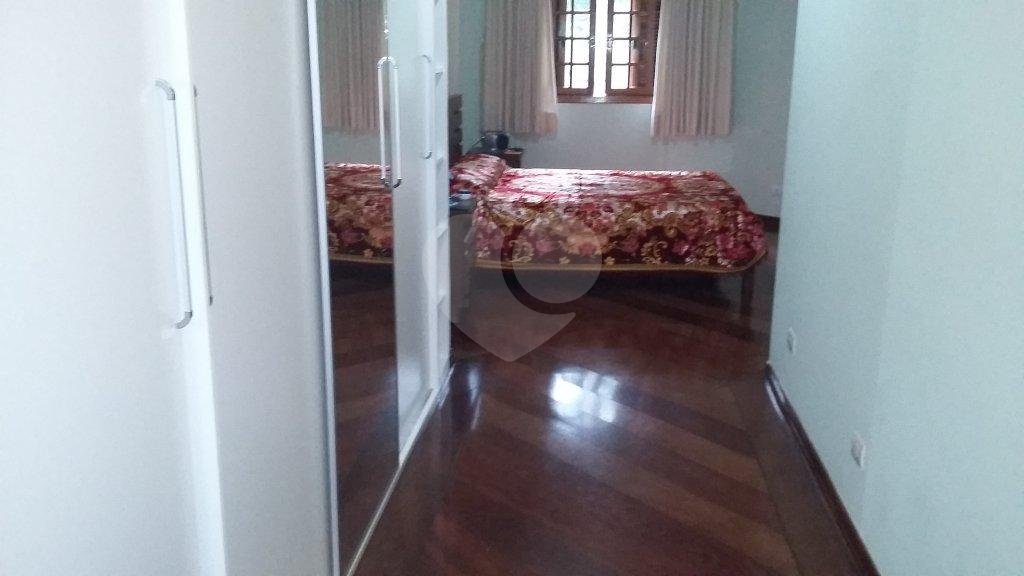 CASA TÉRREA A VENDA NO TREMEMBÉ - 4 SUÍTES E 10 VAGAS DE GARAGEM