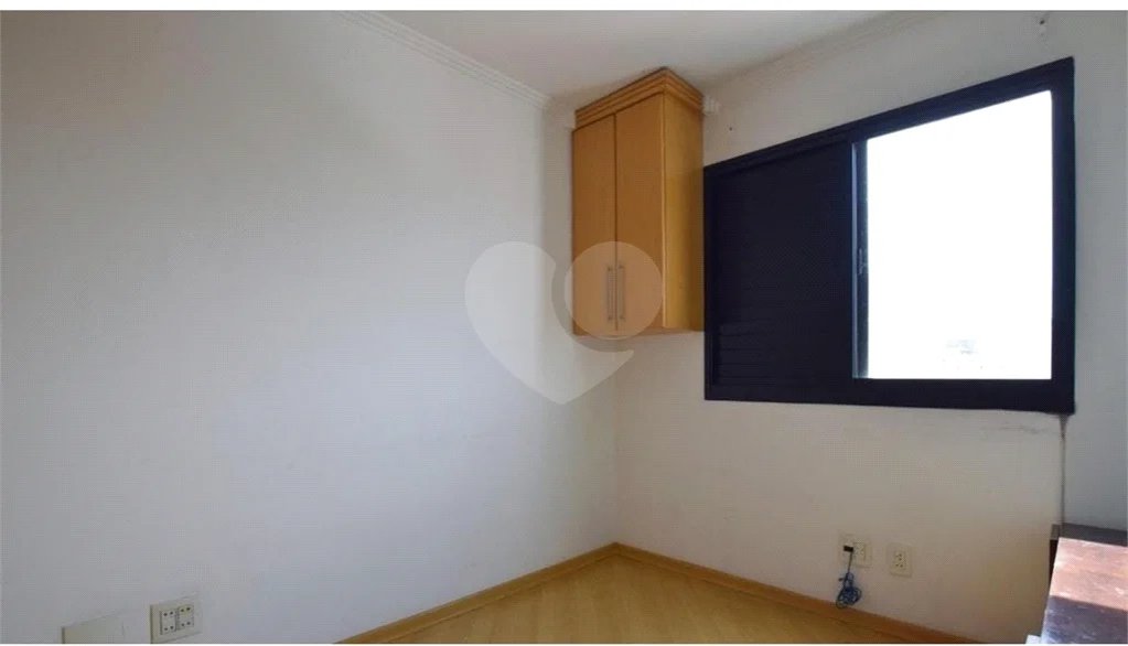 VENDA Apartamento de 55 m² | 2 dormitórios | Varanda | 1 Vaga Coberta – Bem Localizado - Mooca