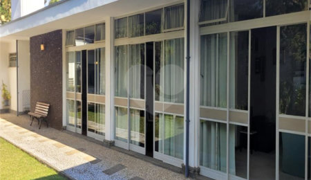 Casa à venda ou para alugar com 4 quartos, sendo 2 suítes,  em Campo Belo, São Paulo, SP