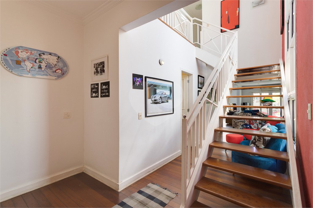 Casa à venda com 4 quartos, sendo 2 suítes, no condomínio Villa Franz Schubert, São Paulo - SP