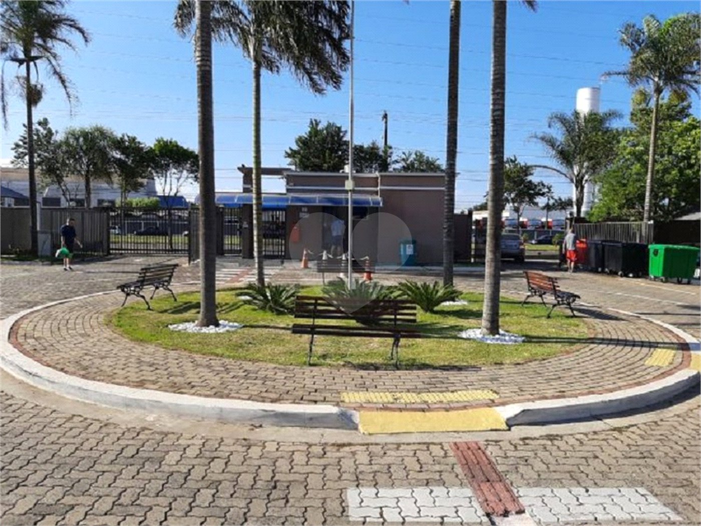 Apartamento no Condomínio Monte Azul.
