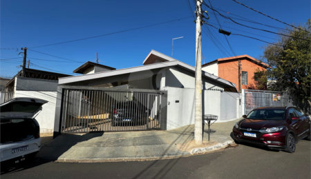 Casa à venda com 2 quartos em Vila Brasília, São Carlos, SP