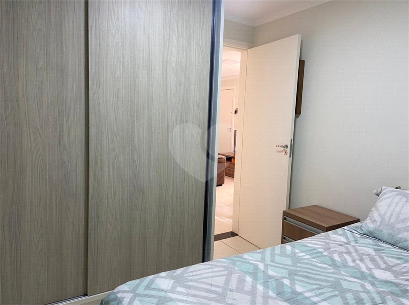 Apartamento no Condomínio Monte Olimpo.