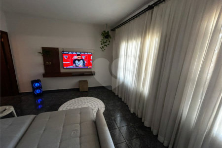Casa à venda com 3 quartos, sendo 1 suíte, em Vila Boa Vista, São Carlos - SP