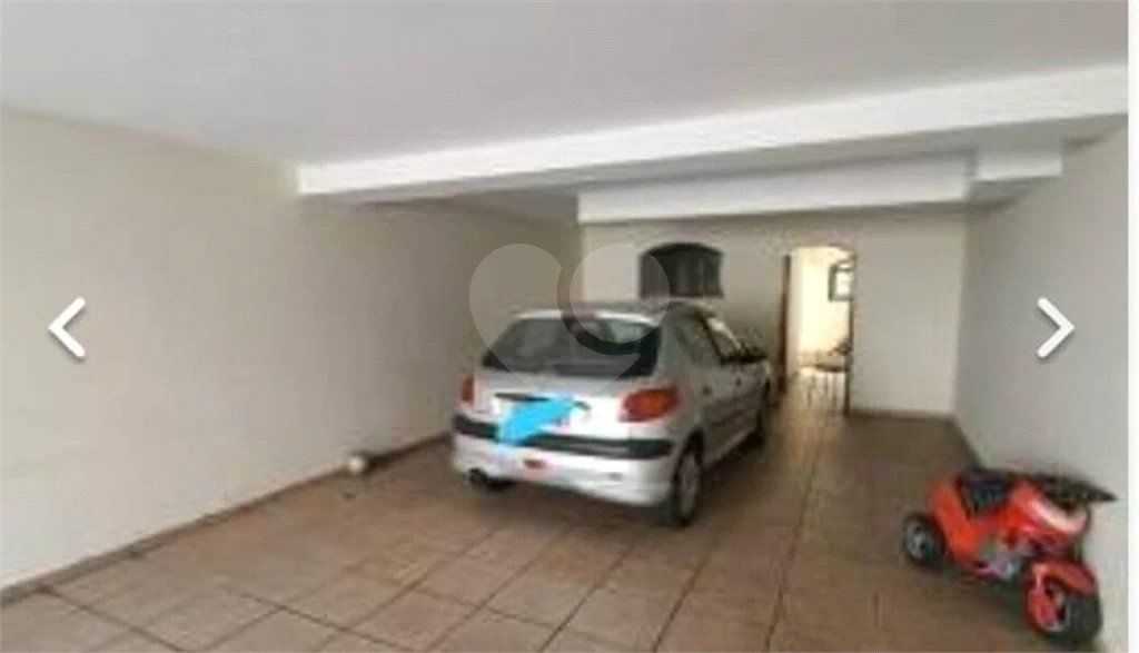 Casa com 205m² , 3 dormitórios , sendo todos suítes , 5 vagas , á venda no bairro Bangú em Santo André.