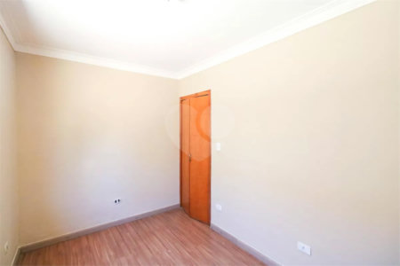 Casa à Venda em São Caetano do Sul com 188 m², 2 Vagas e Churrasqueira.