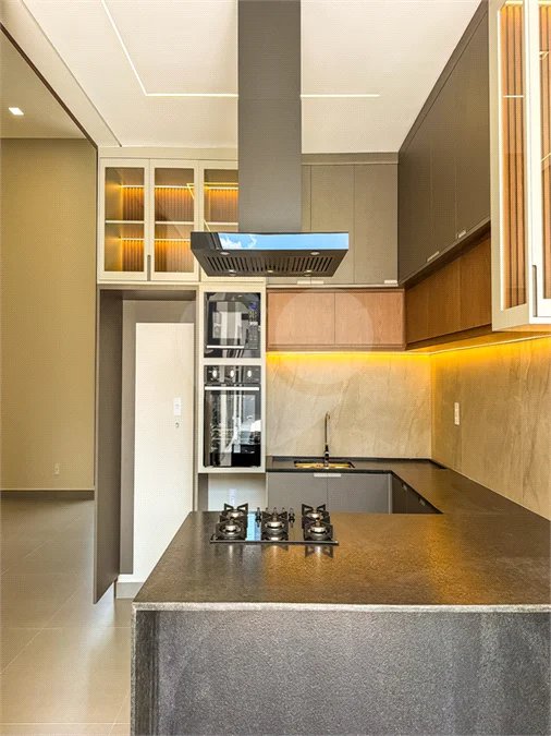 Casa Térrea Evidências - Indaiatuba/SP - R$ 1.950.000,00 - Área Total 307,33 m² - Área Construída 201,90 m² - TÉRREA - 03 suítes sendo a master com closet; Escritório; Lavabo; Cozinha com cooktop, forno, micro-ondas e coifa; Móveis planejados na hall de entrada, sala, escritório, cozinha, gourmet, s