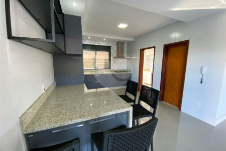 Casa com alto padrão de acabamento para venda no Condomínio Montreal.