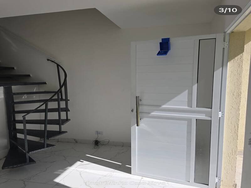 Sobrado à venda com 2 quartos no condomínio Ville de Vie 2, Cotia - SP