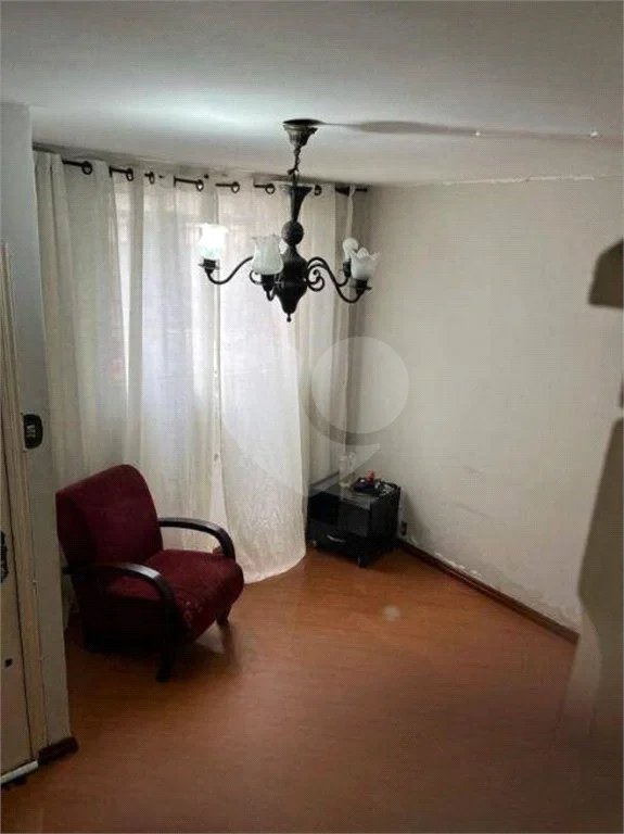 Sobrado à venda com 66m² - Belém