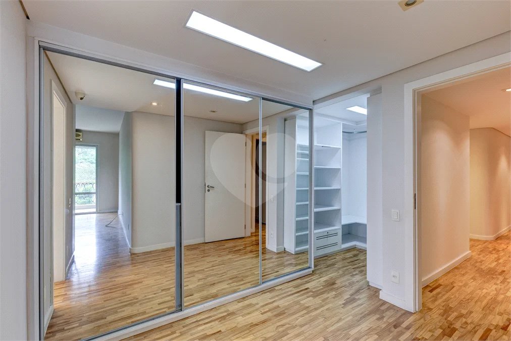 Apartamento no Alto da Boa Vista Condomíno com vasta área verde, lazer e segurança..