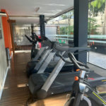 Apartamento 2 quartos, sendo 1suíte. 2 banheiros. Cozinha americana. Living com 2 ambientes com varanda gourmet,