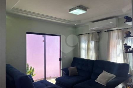 Casa á venda no bairro Itamarati