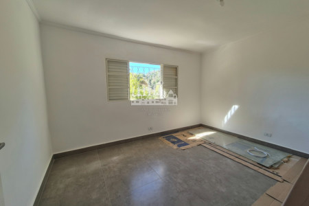 Casa à venda com 3 quartos, sendo 1 suíte, em Ribeirão dos Porcos, Atibaia - SP