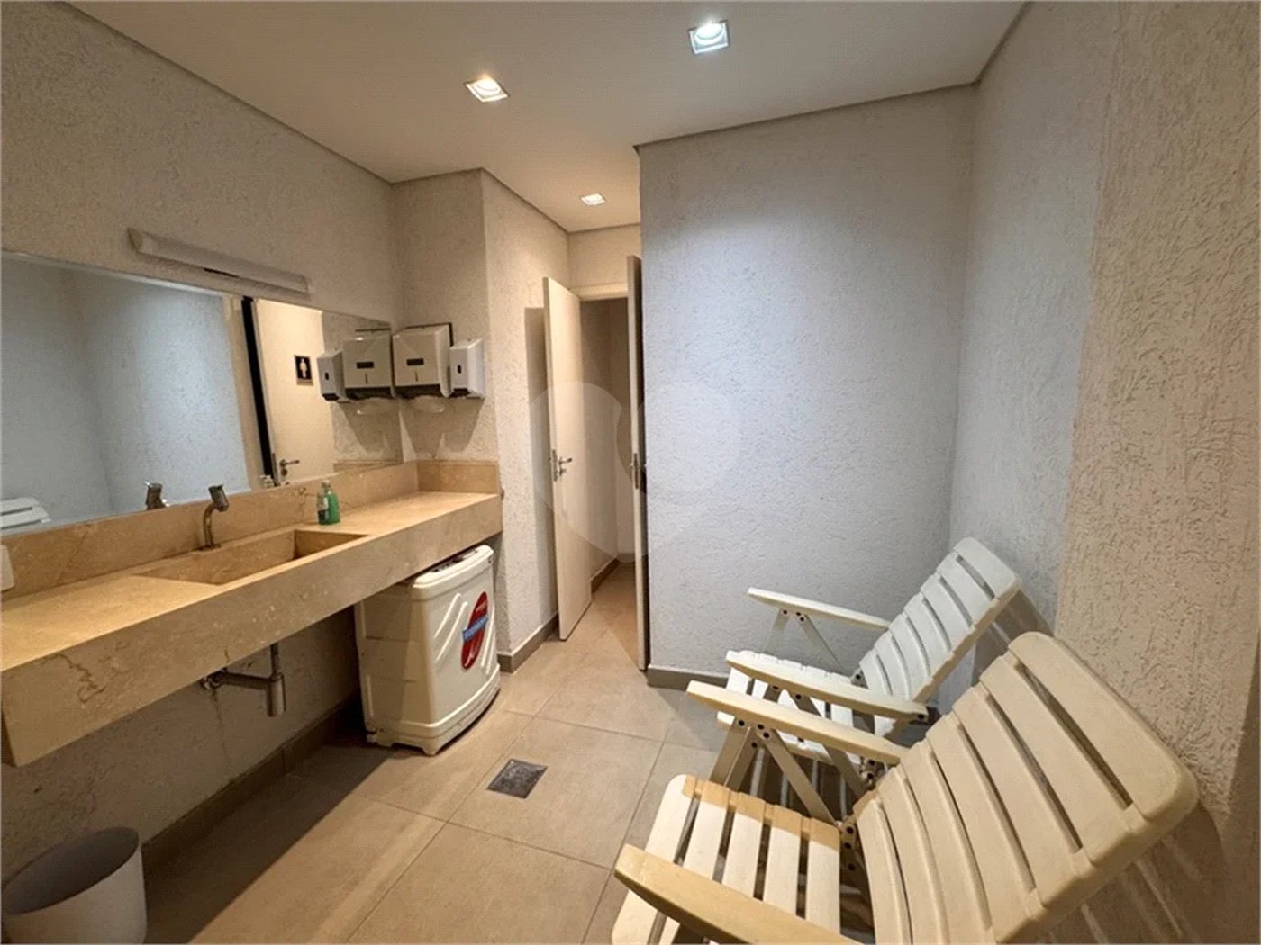 Higienópolis: Apartamento de 350 m2, 4 suítes, 5 vagas.