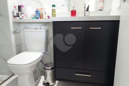 Apartamento no Brás repleto de lazer com 50 m² com 2 dormitórios e 1 vaga, Estuda Permuta