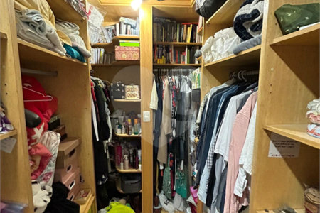 Sobrado venda no Alto da Mooca, com 266m2, 4 quartos, 3 salas, área gourmet e 2 vagas de garagem