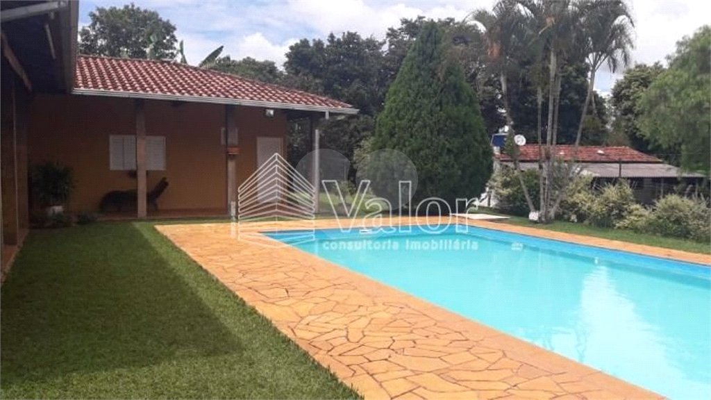 Chácara com 2.400m²