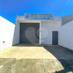 Imóvel disponível para venda com excelente localização e grande potencia, tambèm gerando uma renda passiva todos meses com contrato de aluguel ativo. Salão Comercial Perfeito para quem busca conforto, praticidade e um ótimo investimento