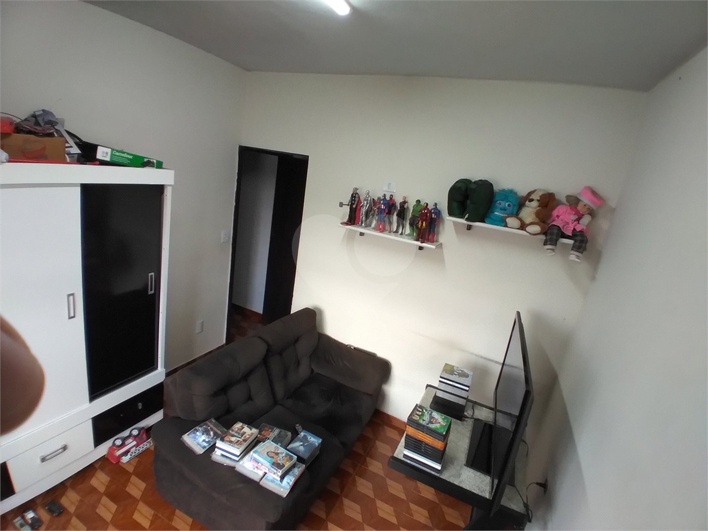 Casa térrea à venda com 4 dormitórios (sendo 3 suítes) próximo à Estação Tucuruvi do Metrô
