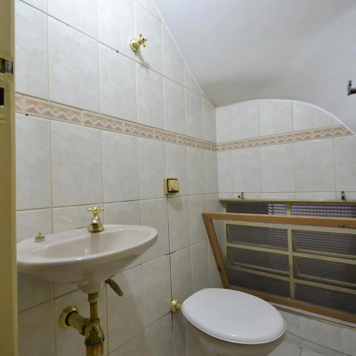 Sobrado à venda com 4 quartos em Jardim Trussardi, São Paulo - SP