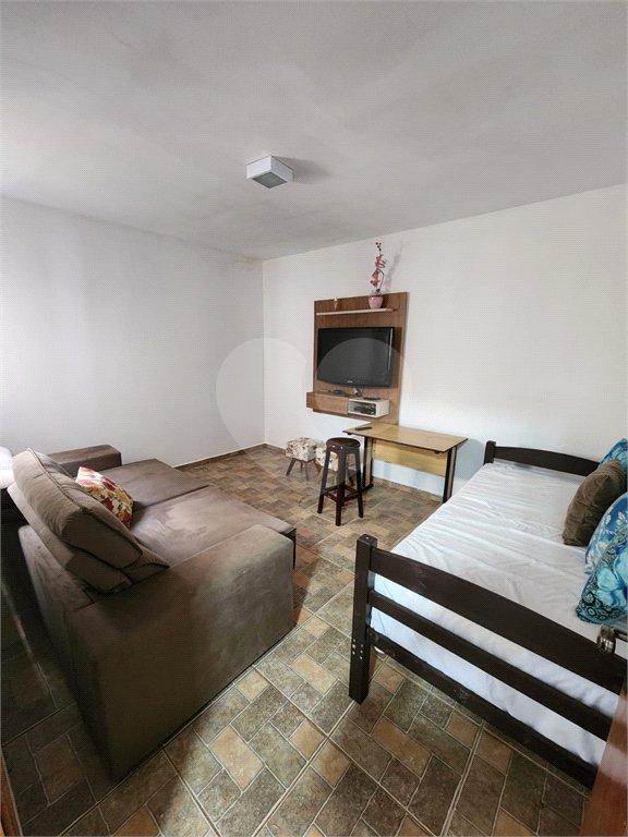 Casa à Venda - Estância Lagoa Dourada, Brotas-SP