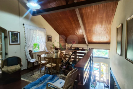 Casa á venda em condominio em Caieiras SP