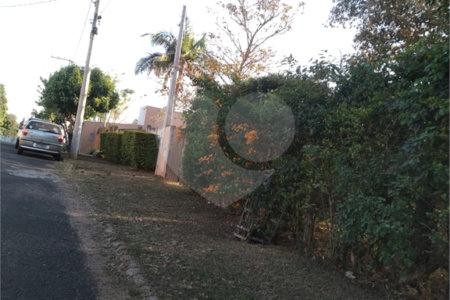 Terreno com 1.217m² A VENDA