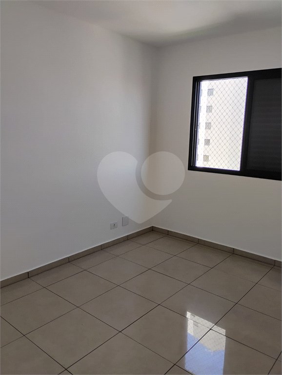 Vende-se apartamento na Vila Mascote