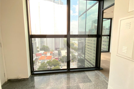 Conjunto Comercial 509,6 m² para locação no Condomínio Nações Unidas - São Paulo
