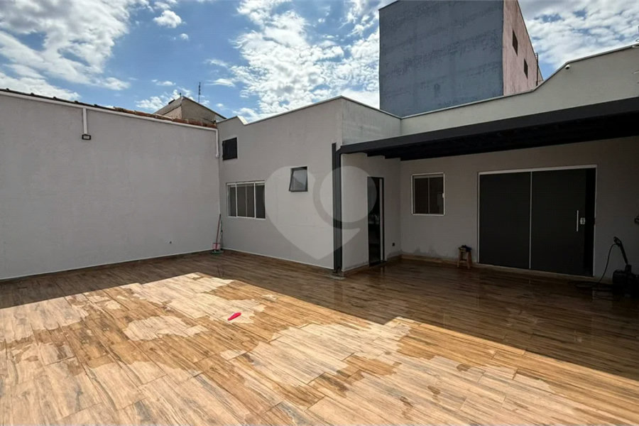 Casa a venda, composta por 2 casas separadas no Jaraguá em Piracicaba - SP.