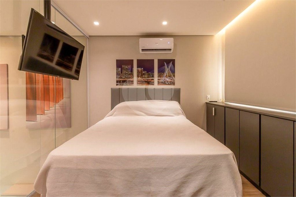 LOFT DUPLEX DE CINEMA. VENHA FAZER UMA VISITA.