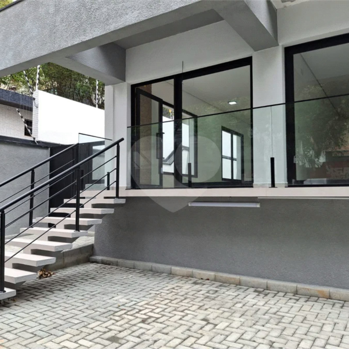 Salas comerciais de rua em localização nobre