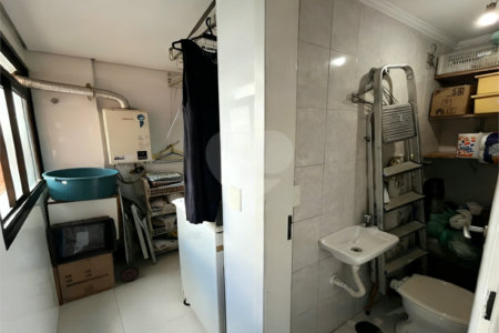 Apartamento à venda com 3 quartos, sendo 1 suíte, em Santo Amaro, São Paulo, SP