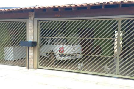 Casa à Venda no Jardim Hikare