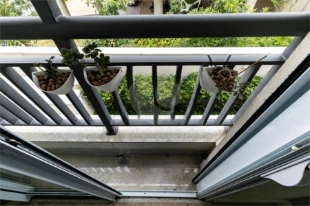 Apartamento Garden à venda ? 500 m do Metrô Conceição | Reformado e com quintal privativo