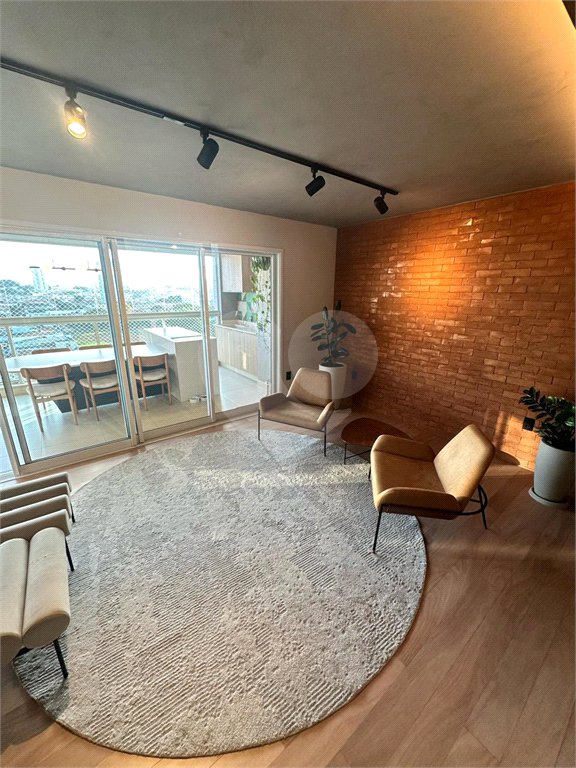 Apartamento à venda no bairro Vila Regente Feijó com 165 m² de área útil construída, com 3 dormitórios, sendo 3 suítes,Mobiliado com 3 Suítes 3 Vagas no Araribá Home Resort